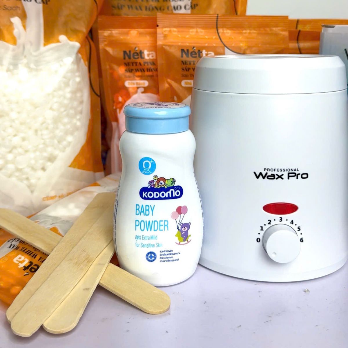 Phấn rôm dùng trước khi wax lông