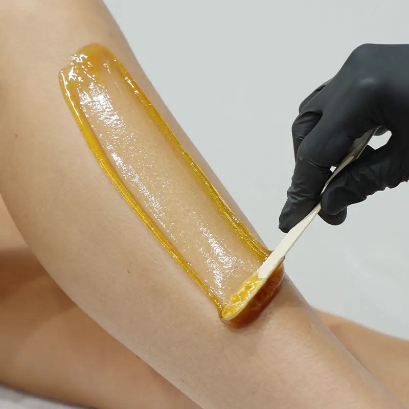 Wax chân nên chọn sáp wax nóng hay sáp lạnh?
